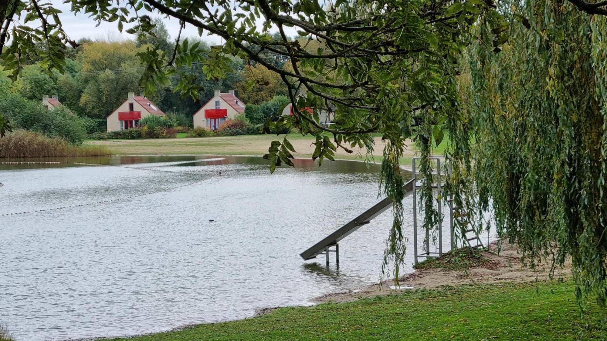 Het Huys Ewijk Mooi Luxe En Een Laadpaal Luaran gambar