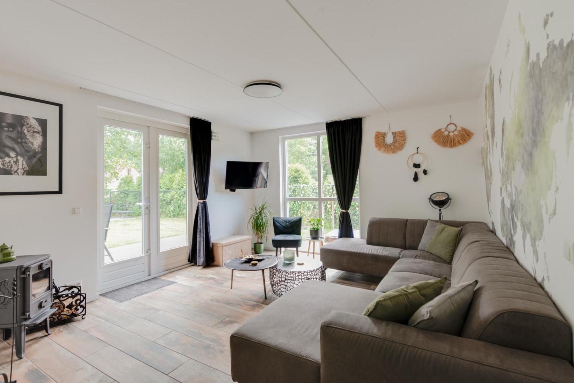 Het Huys Ewijk Mooi Luxe En Een Laadpaal Luaran gambar