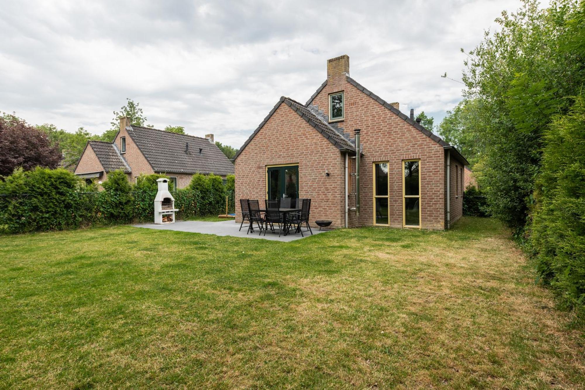 Het Huys Ewijk Mooi Luxe En Een Laadpaal Luaran gambar