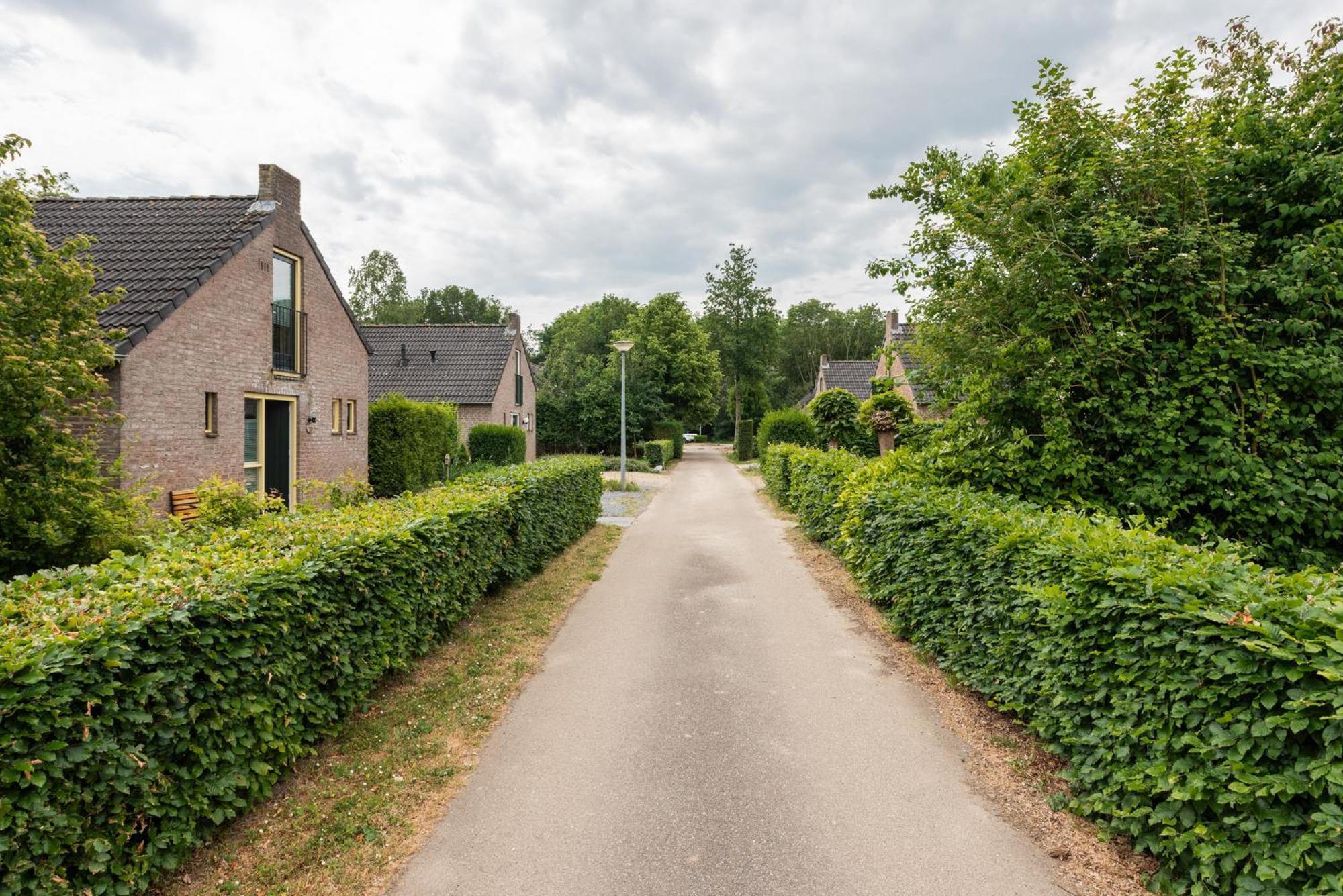 Het Huys Ewijk Mooi Luxe En Een Laadpaal Luaran gambar