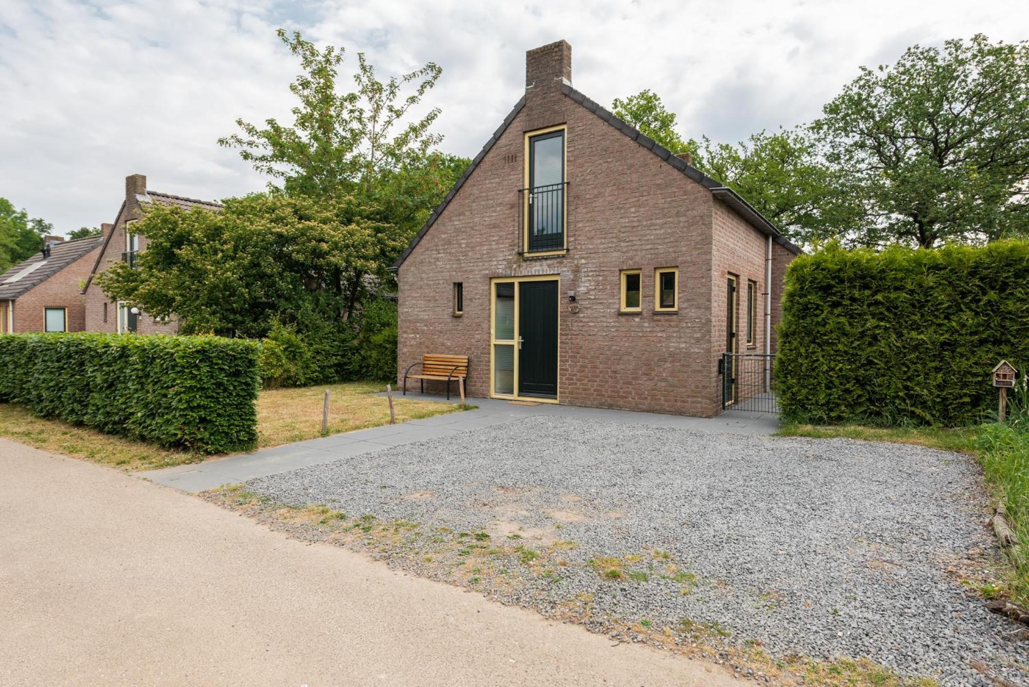 Het Huys Ewijk Mooi Luxe En Een Laadpaal Luaran gambar